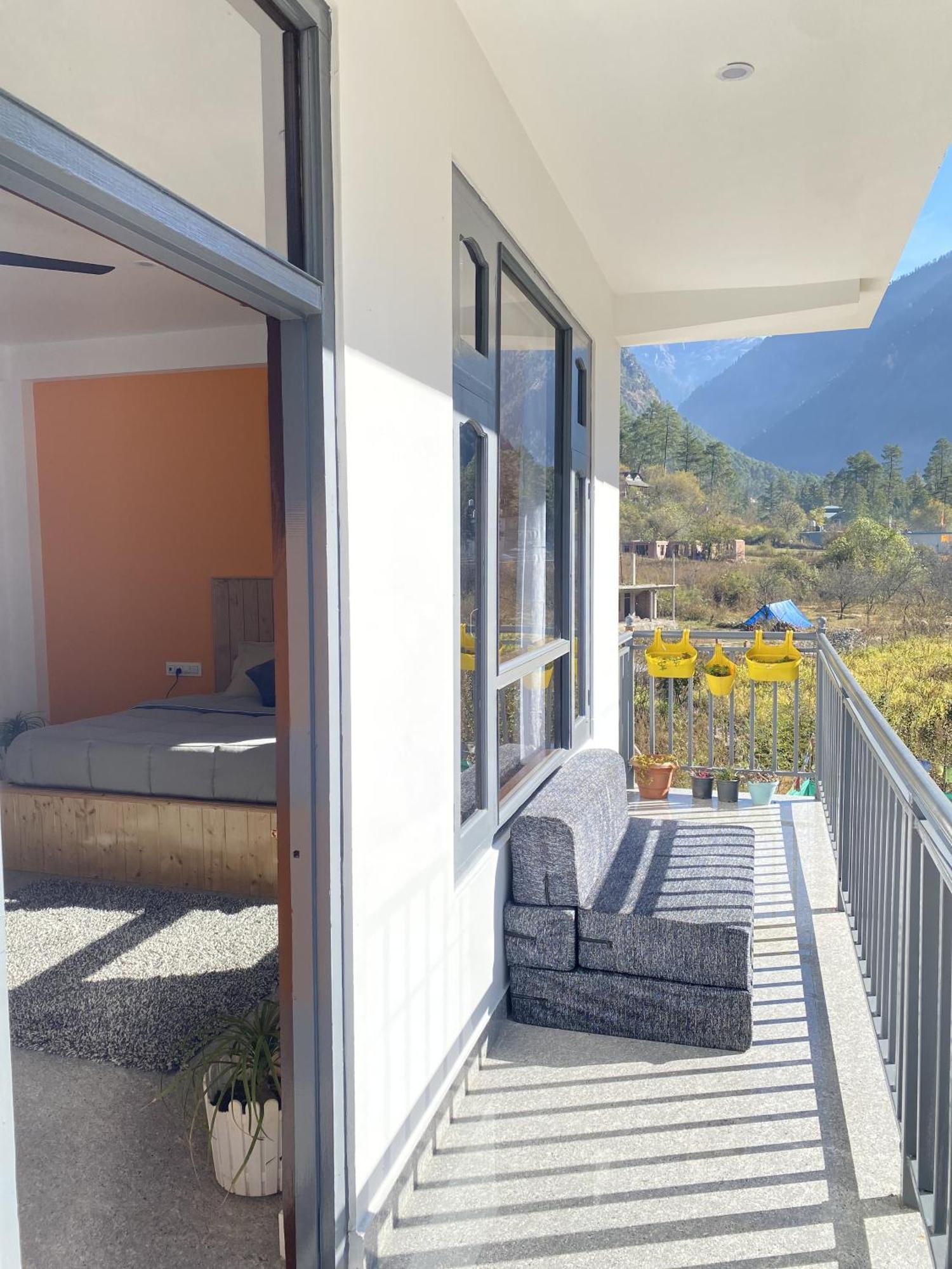 Himtrek Stays, Kasol Exterior photo