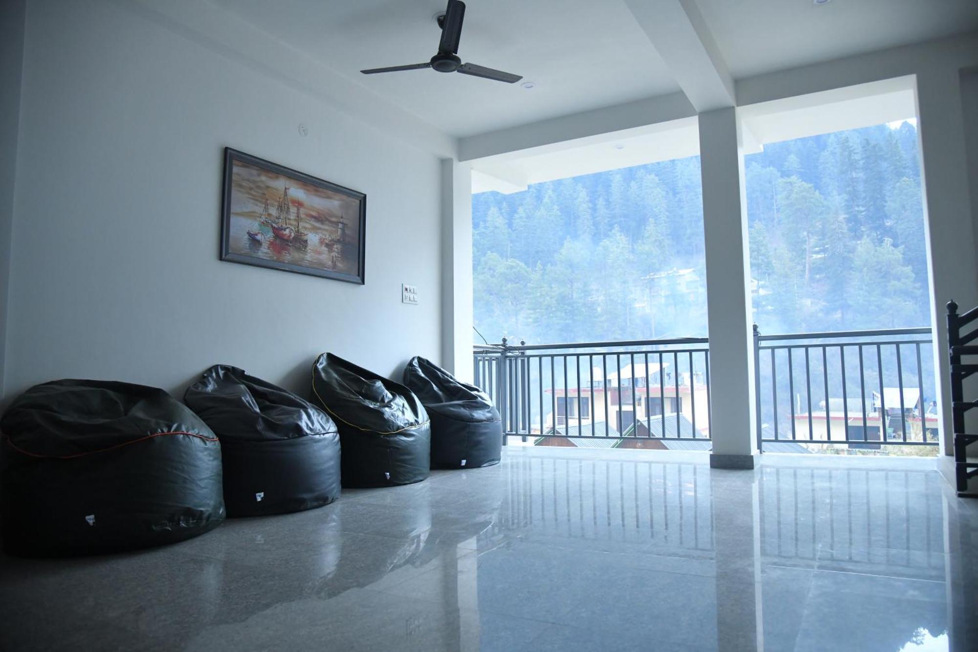 Himtrek Stays, Kasol Exterior photo